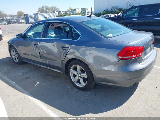 44667398 :رقم المزاد ، 1VWBH7A37DC099663 vin ، 2013 Volkswagen Passat 2.5l Se مزاد بيع