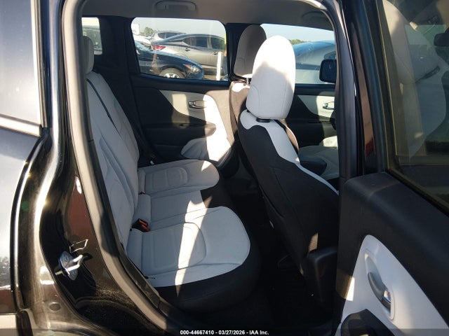Продаж на аукціоні авто 2022 Jeep Renegade Latitude 4x4, vin: ZACNJDB18NPN90852, номер лоту: 44667410