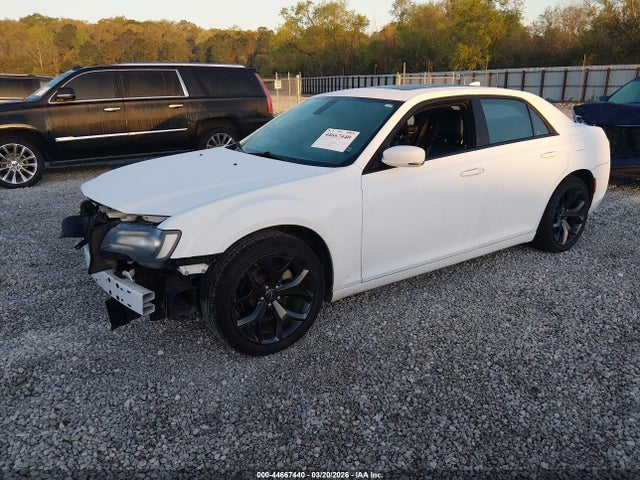 2022 CHRYSLER 300 2C3CCABG3NH184569 Photo 1