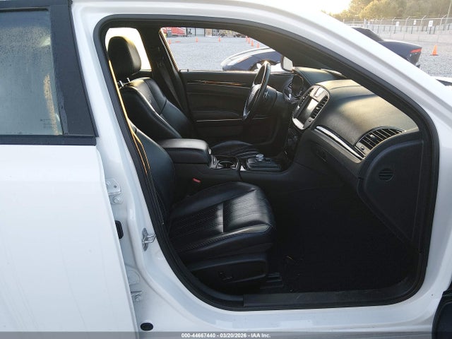 2022 CHRYSLER 300 2C3CCABG3NH184569 Photo 4
