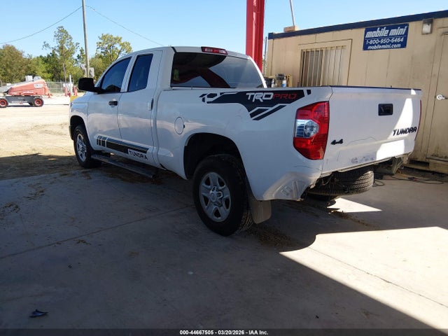 2016 TOYOTA TUNDRA 5TFUM5F13GX064571 Photo 2