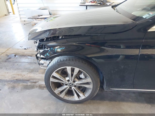 Продаж на аукціоні авто 2018 Mercedes-benz C 300 4matic, vin: 55SWF4KB0JU270152, номер лоту: 44667567
