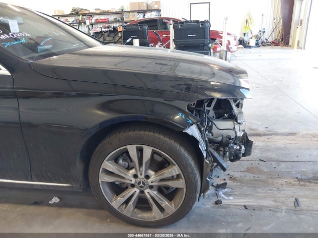 Продаж на аукціоні авто 2018 Mercedes-benz C 300 4matic, vin: 55SWF4KB0JU270152, номер лоту: 44667567