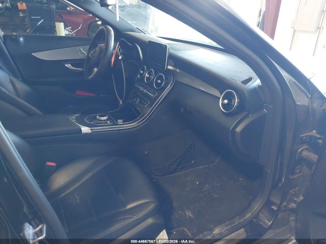 Продаж на аукціоні авто 2018 Mercedes-benz C 300 4matic, vin: 55SWF4KB0JU270152, номер лоту: 44667567