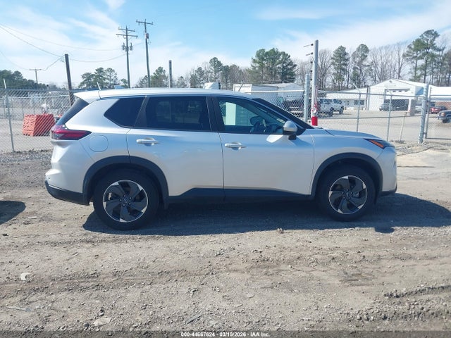 5N1BT3BB8RC705667 Nissan Rogue Sv Intelligent Awd