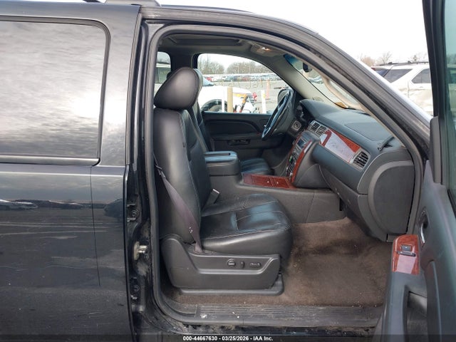 1GNSKJE70ER240948 Chevrolet Suburban 1500 Lt