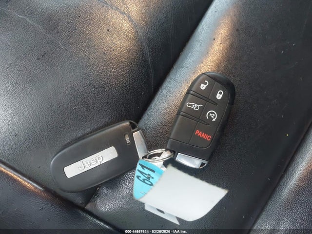 44667634 :رقم المزاد ، 1C4RJFBGXHC852481 vin ، 2017 Jeep Grand Cherokee Limited 4x4 مزاد بيع