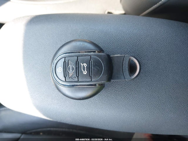 WMWXU1C53K2F82053 Mini Hardtop Cooper