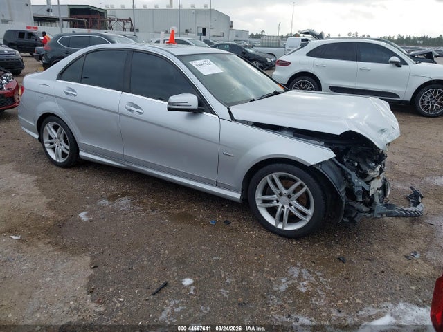 Продажа на аукционе авто 2012 Mercedes-benz C 250 Sport, vin: WDDGF4HB8CR227341, номер лота: 44667641