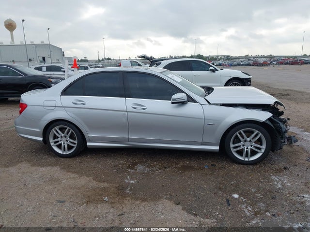 Продажа на аукционе авто 2012 Mercedes-benz C 250 Sport, vin: WDDGF4HB8CR227341, номер лота: 44667641
