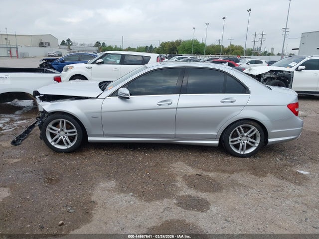 Продажа на аукционе авто 2012 Mercedes-benz C 250 Sport, vin: WDDGF4HB8CR227341, номер лота: 44667641