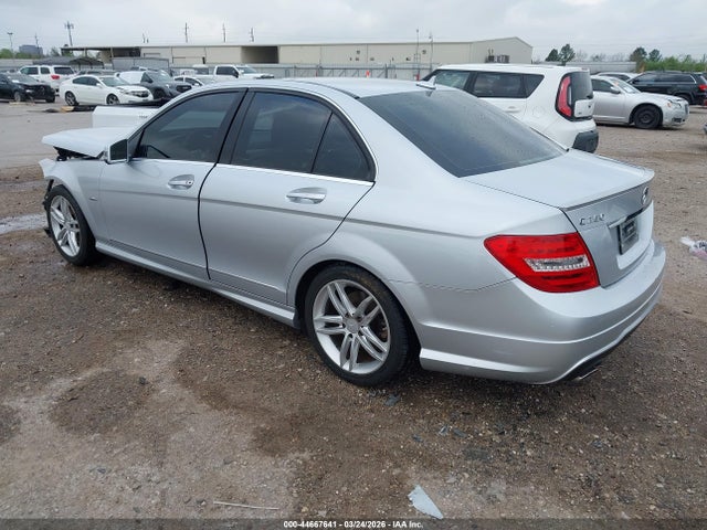 Продажа на аукционе авто 2012 Mercedes-benz C 250 Sport, vin: WDDGF4HB8CR227341, номер лота: 44667641