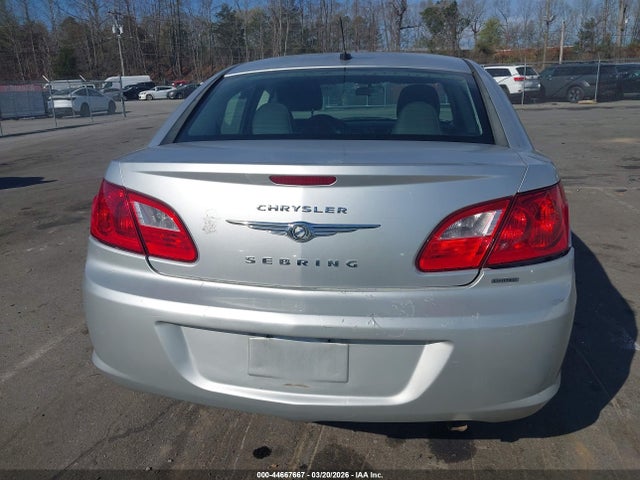 44667667 :رقم المزاد ، 1C3CC5FB5AN133713 vin ، 2010 Chrysler Sebring Limited مزاد بيع