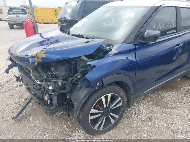 44667679 :رقم المزاد ، 3N1CP5CU3JL524755 vin ، 2018 Nissan Kicks Sr مزاد بيع