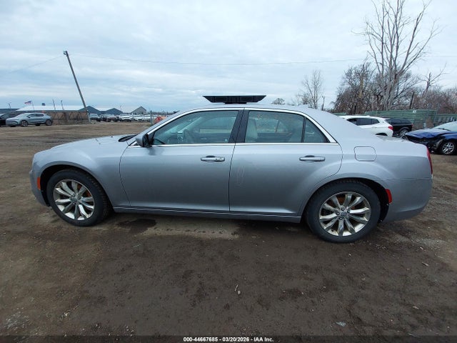 Продажа на аукционе авто 2015 Chrysler 300 Limited, vin: 2C3CCARG2FH736599, номер лота: 44667685