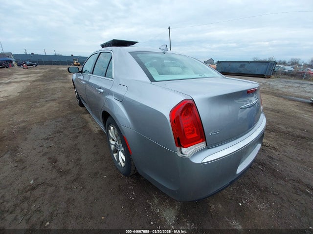 Продажа на аукционе авто 2015 Chrysler 300 Limited, vin: 2C3CCARG2FH736599, номер лота: 44667685