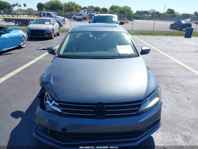 44667701 :رقم المزاد ، 3VWDB7AJ9HM372986 vin ، 2017 Volkswagen Jetta 1.4t Se مزاد بيع