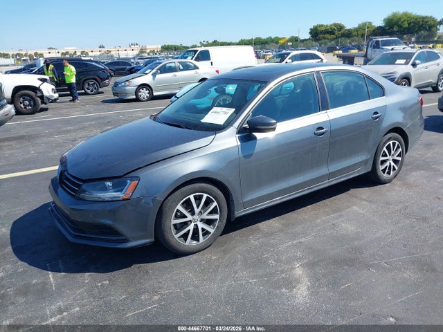 44667701 :رقم المزاد ، 3VWDB7AJ9HM372986 vin ، 2017 Volkswagen Jetta 1.4t Se مزاد بيع