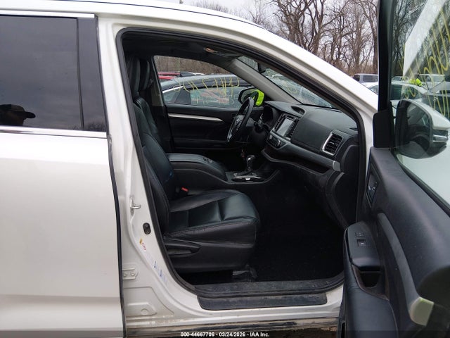 2016 TOYOTA HIGHLANDER 5TDJKRFH3GS284778 Photo 4
