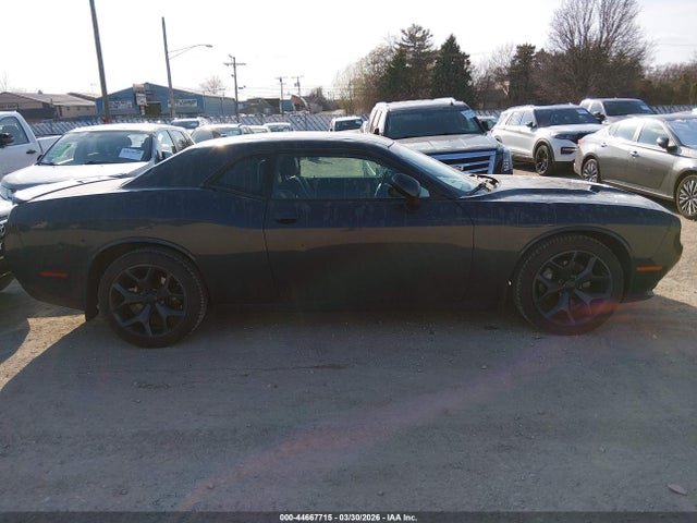 Продажа на аукционе авто 2016 Dodge Challenger Sxt Plus, vin: 2C3CDZAG9GH236688, номер лота: 44667715