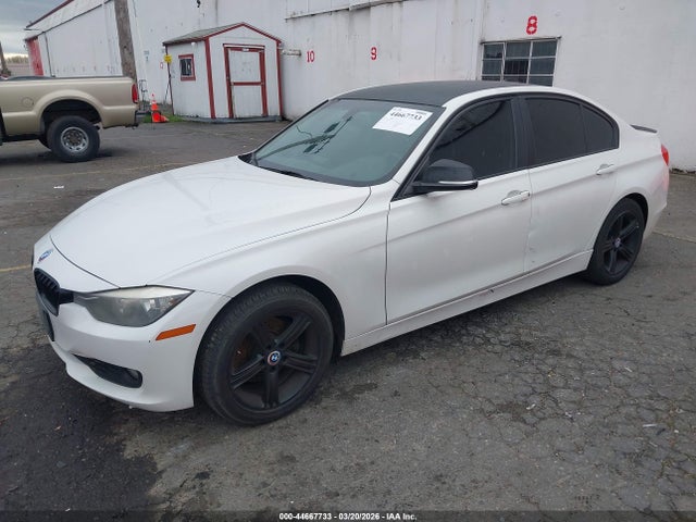 2014 Bmw 328i მანქანა იყიდება აუქციონზე, vin: WBA3C1C55EK116174, აუქციონის ნომერი: 44667733