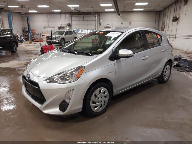 44667778 :رقم المزاد ، JTDKDTB30G1133738 vin ، 2016 Toyota Prius C One مزاد بيع