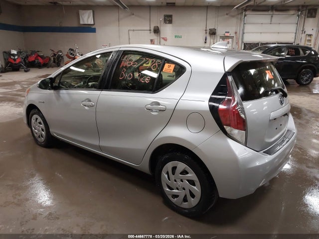44667778 :رقم المزاد ، JTDKDTB30G1133738 vin ، 2016 Toyota Prius C One مزاد بيع