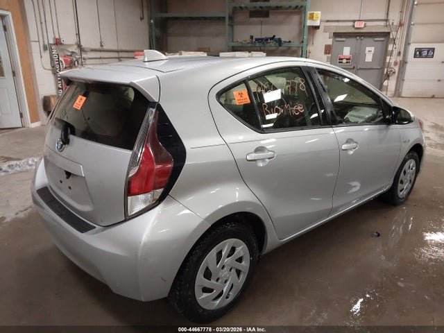 44667778 :رقم المزاد ، JTDKDTB30G1133738 vin ، 2016 Toyota Prius C One مزاد بيع