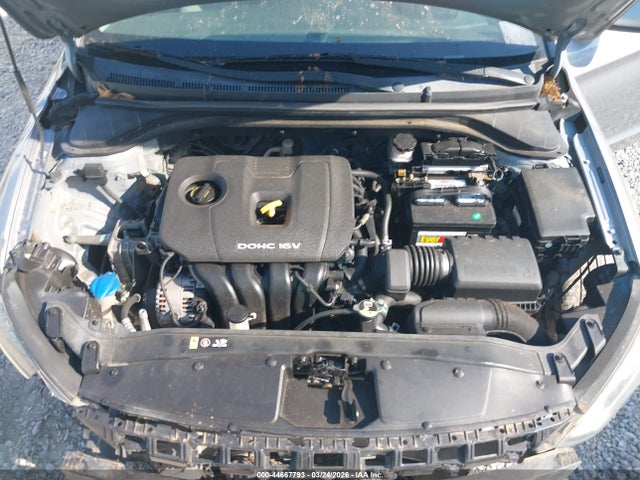 Hyundai ELANTRA SE 2017 5NPD74LF9HH132077 Image 10