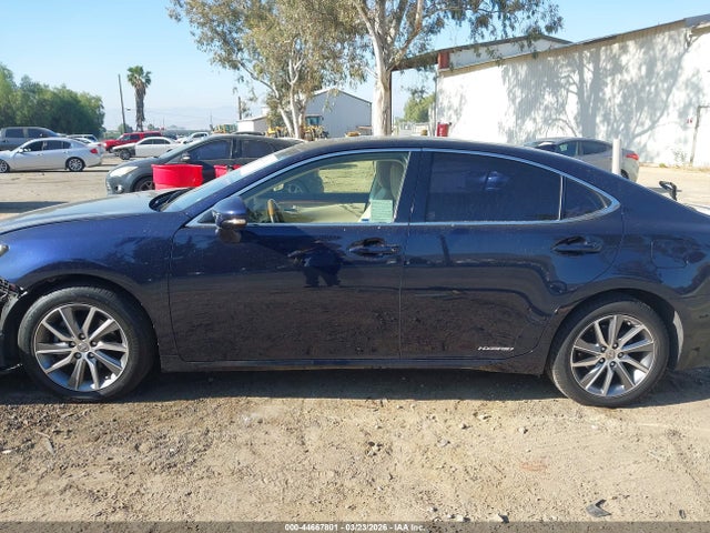 JTHBW1GG4H2163460 Lexus ES 300H