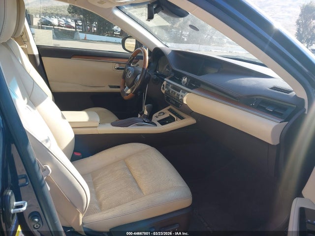 JTHBW1GG4H2163460 Lexus ES 300H