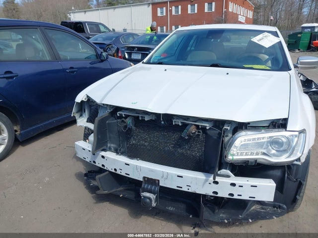44667852 :رقم المزاد ، 2C3CCASG1FH854573 vin ، 2015 Chrysler 300c Platinum Awd مزاد بيع