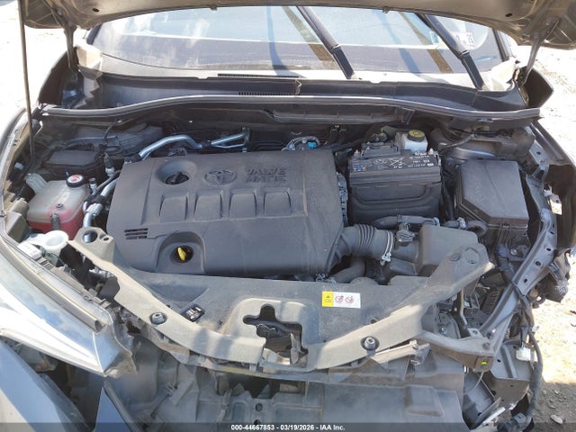 Toyota C-HR XLE 2019 NMTKHMBX6KR098548 Image 10