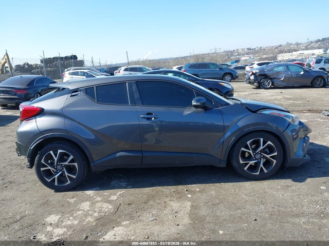 Toyota C-HR XLE 2019 NMTKHMBX6KR098548 Image 12