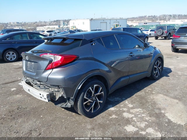 Toyota C-HR XLE 2019 NMTKHMBX6KR098548 Image 4
