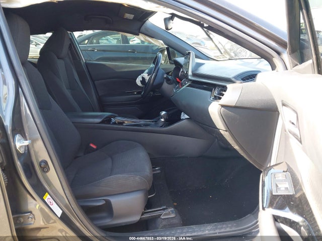Toyota C-HR XLE 2019 NMTKHMBX6KR098548 Image 5