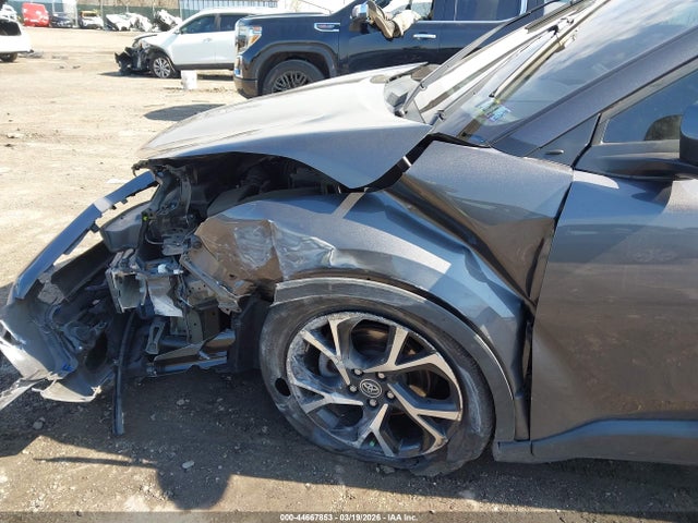 Toyota C-HR XLE 2019 NMTKHMBX6KR098548 Image 6