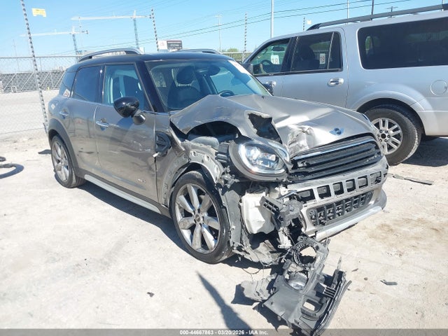 2017 MINI COUNTRYMAN WMZYV5C32H3E02686