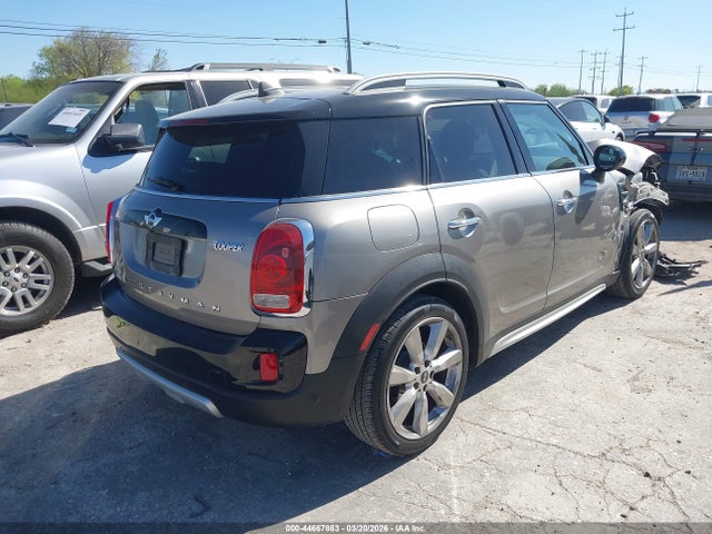 2017 MINI COUNTRYMAN WMZYV5C32H3E02686 Photo 3
