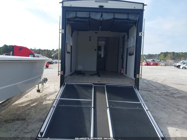 44667876 :رقم المزاد ، 5ZT2PTUB6N4012993 vin ، 2021 Palomino 5th Wheel مزاد بيع