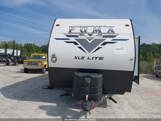 44667876 :رقم المزاد ، 5ZT2PTUB6N4012993 vin ، 2021 Palomino 5th Wheel مزاد بيع