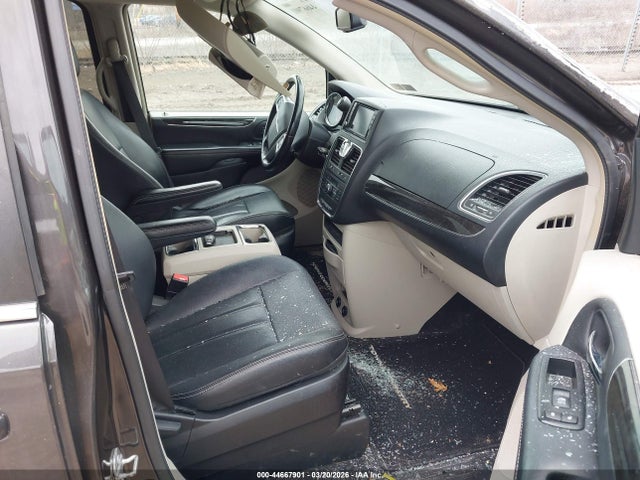 Продажа на аукционе авто 2015 Chrysler Town & Country Touring, vin: 2C4RC1BG0FR711727, номер лота: 44667901