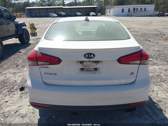 2018 Kia Forte S მანქანა იყიდება აუქციონზე, vin: 3KPFL4A70JE212717, აუქციონის ნომერი: 44667928