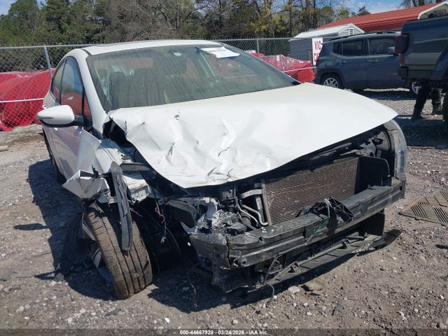 2018 Kia Forte S მანქანა იყიდება აუქციონზე, vin: 3KPFL4A70JE212717, აუქციონის ნომერი: 44667928
