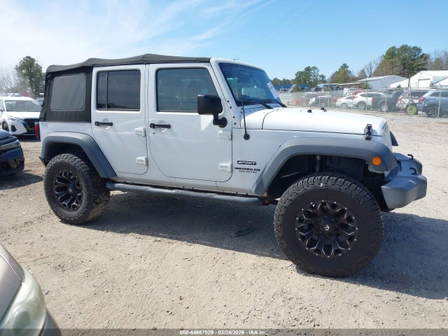 2017 Jeep Wrangler Unlimited Sport 4x4 მანქანა იყიდება აუქციონზე, vin: 1C4BJWDG9HL720438, აუქციონის ნომერი: 44667929