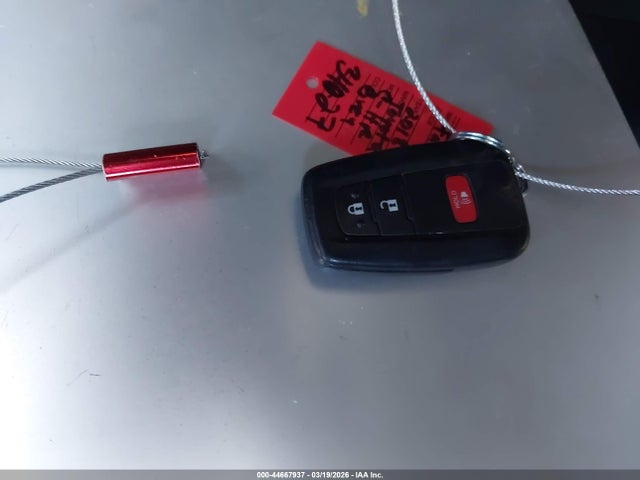 NMTKHMBXXJR004363 Toyota C-hr Xle Premium