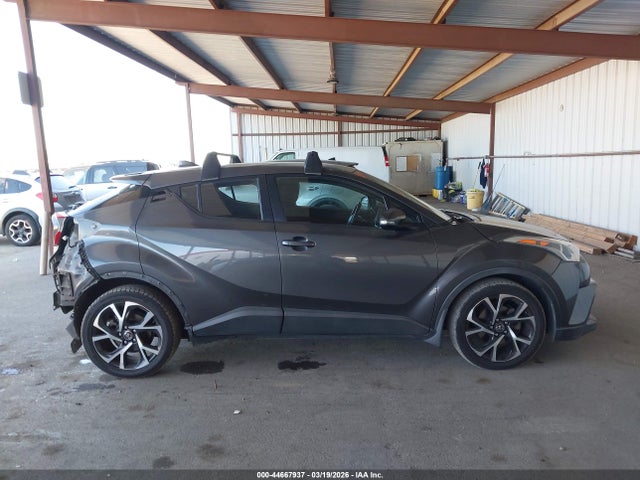 NMTKHMBXXJR004363 Toyota C-hr Xle Premium
