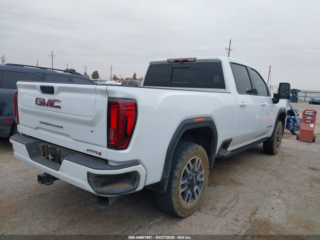 44667961 :رقم المزاد ، 1GT49PEY4NF221815 vin ، 2022 Gmc Sierra 2500hd 4wd  Standard Bed At4 مزاد بيع
