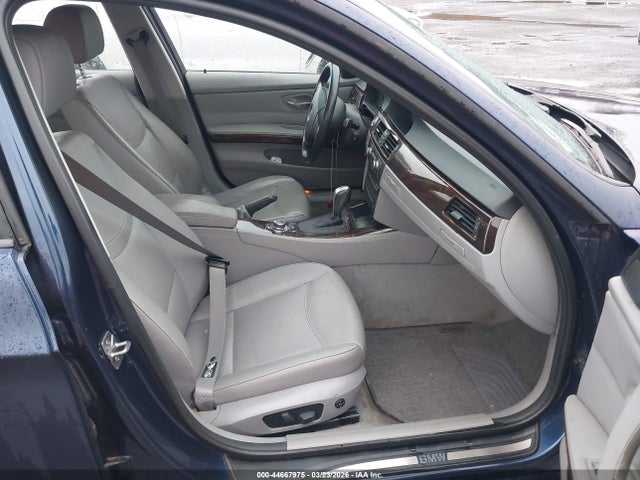 2011 BMW 328I WBAPK5G5XBNN30714 Photo 4