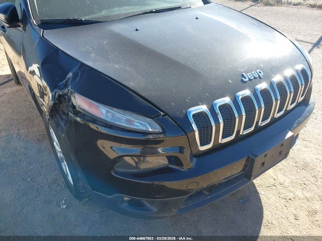 1C4PJMCS8EW187783 Jeep Cherokee Latitude